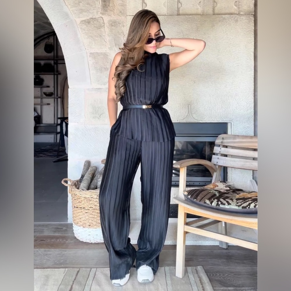 Zara Set - ZW Collection Black Pleated Shirt & Pants